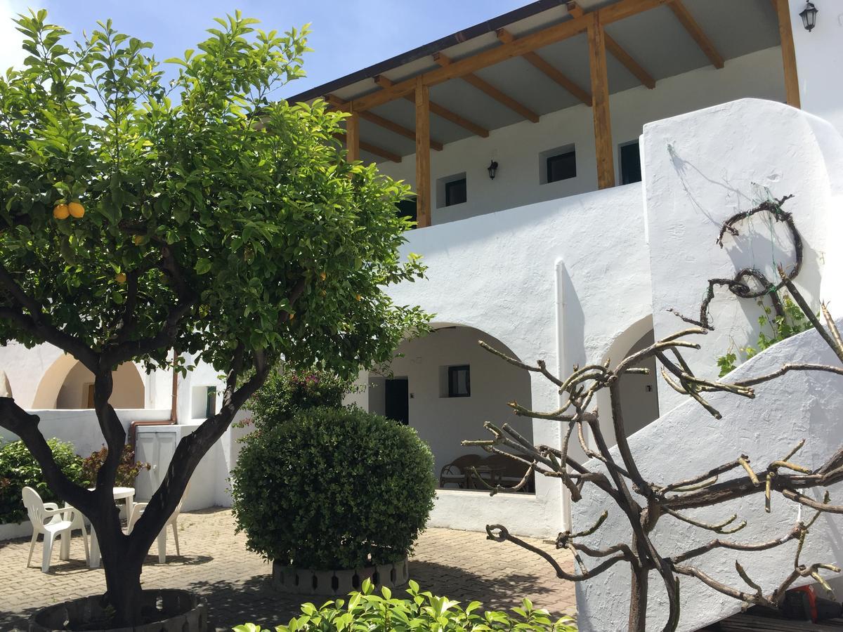 Villa Petrusa Стромболи Екстериор снимка