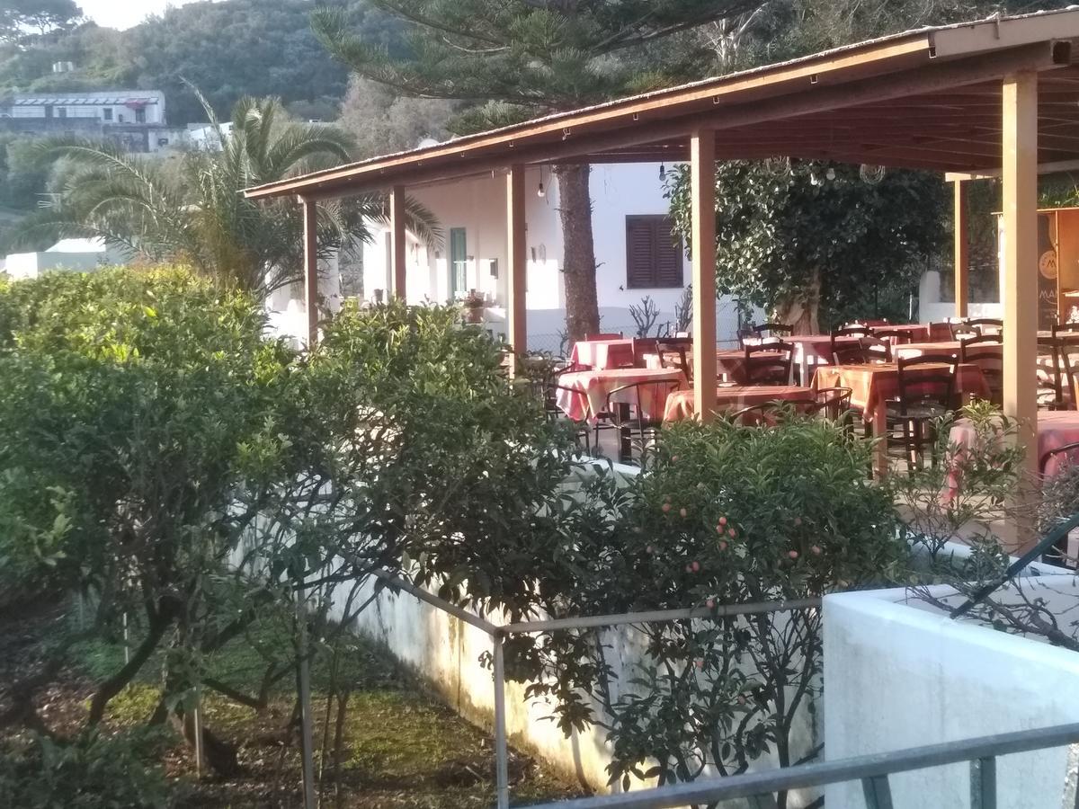 Villa Petrusa Стромболи Екстериор снимка