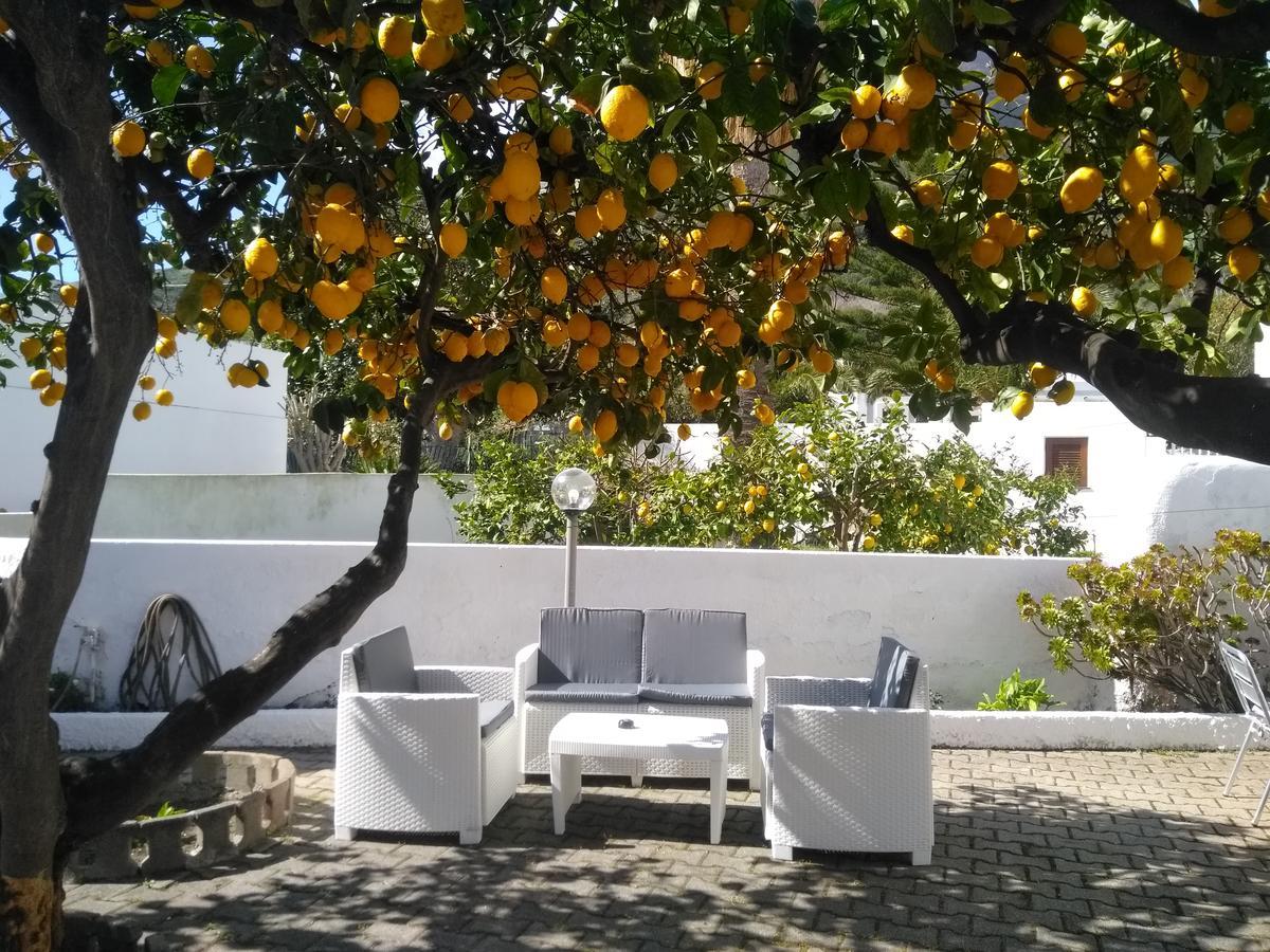 Villa Petrusa Стромболи Екстериор снимка